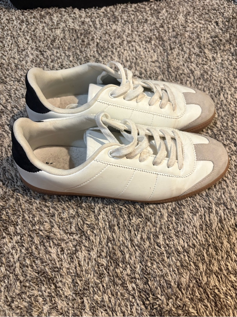 White Faux Leather Low-Top Sneakers with Suede Toe and Black Heel
